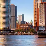 New York By Westcord 호텔