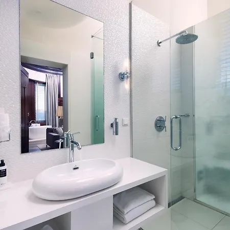 New York By Westcord Szálloda