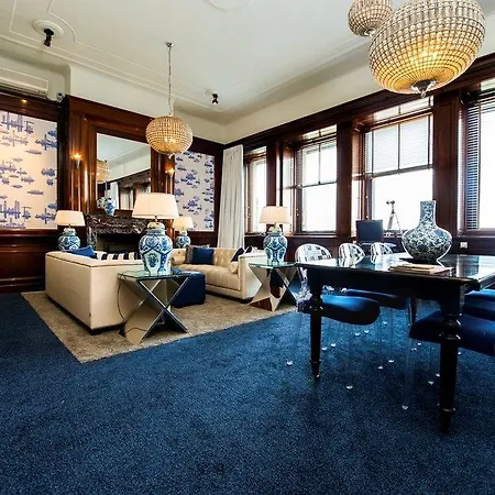 New York By Westcord Otel