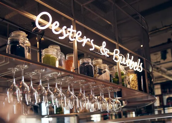 New York By Westcord Hotel