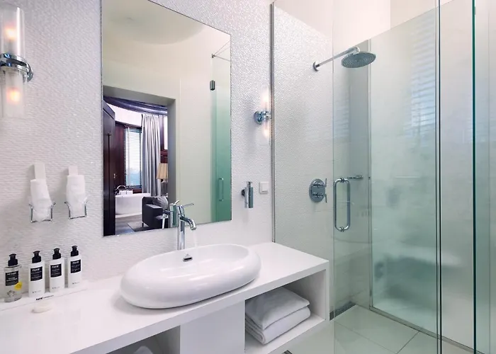 New York By Westcord Отель