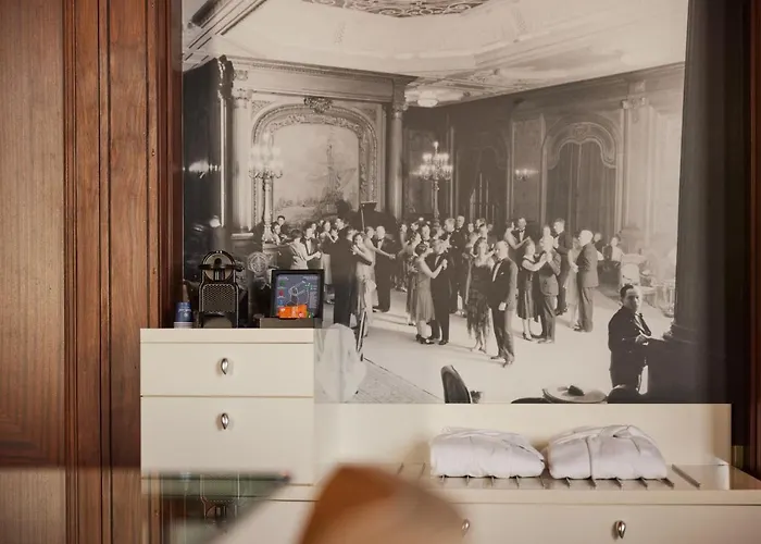 New York By Westcord