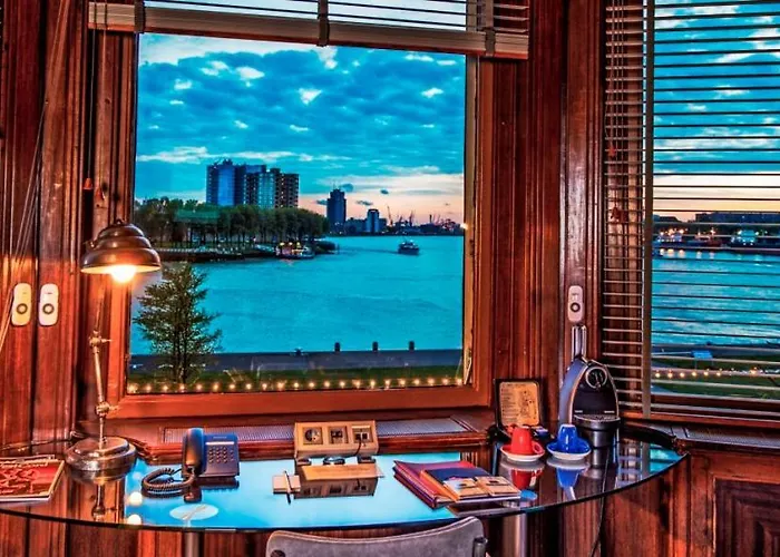 Hotel New York By Westcord 4*