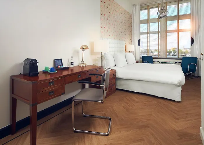 New York By Westcord Отель