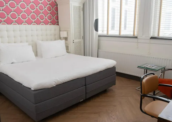 New York By Westcord Hotel 4*