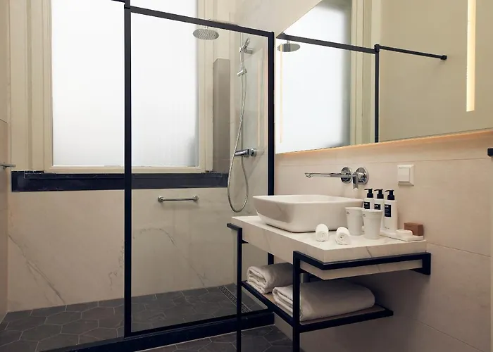 Hotel New York By Westcord 4*