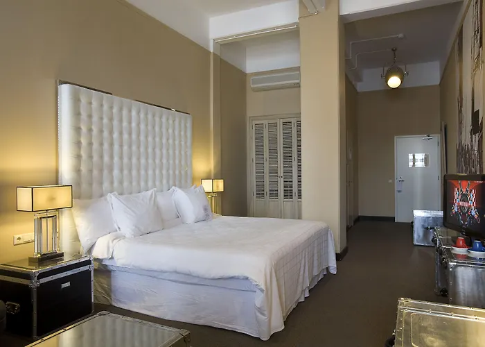 New York By Westcord Hotel